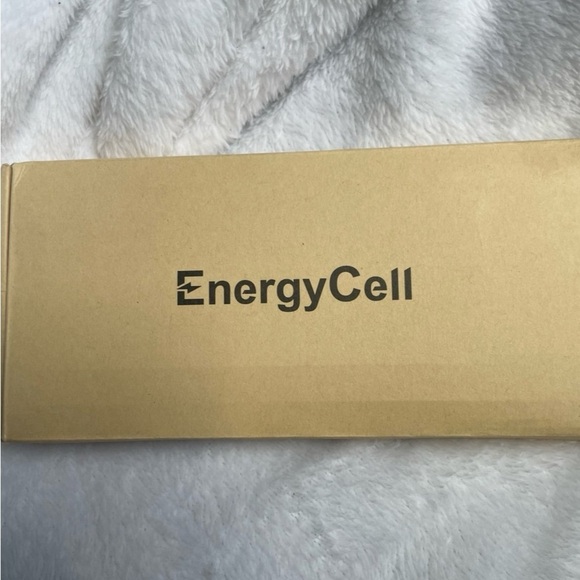 Pink Power Bank with Cable - Picture 3 of 3